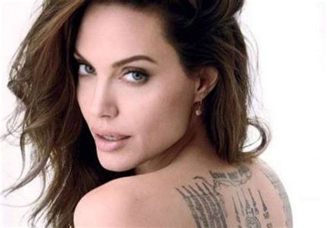 sexy pictures of angelina jolie|Angelina Jolie Poses Nude, Plus: Does Brad Pitt Have。